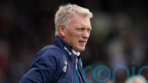 David Moyes shrugs of fans&rsquo; disapproval as West Ham claim big win at Fulham