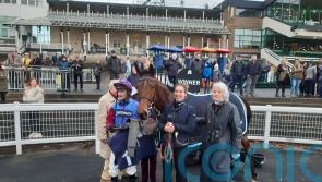 Ici La Reine seeking Nickel Coin crown
