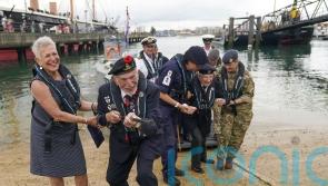 ‘Giant’ of D-Day veteran community dies aged 100