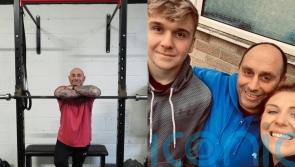Cow tissue implant helps man who tore rotator cuff after years of judo and plastering reach powerlifting final