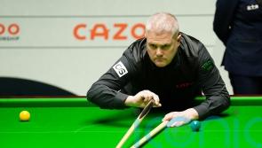 Robert Milkins holds nerve to beat Joe Perry in final-frame decider
