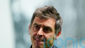 Ronnie O’Sullivan closes in on a place in World Championship semi-finals
