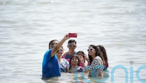 Scientists reveal why people like to take selfies