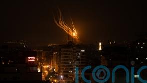 Israeli air strikes on Gaza continue as hopes for a ceasefire grow