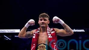 Leigh Wood regains featherweight title with victory over Mauricio Lara