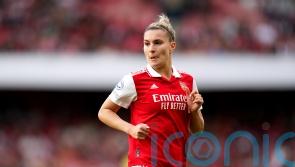 Steph Catley signs new Arsenal deal