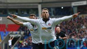 New signing Adam Le Fondre brings ‘craft’ and ‘nous’ to Hibernian – Lee Johnson