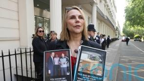 Woman who lost husband during pandemic confronts Hancock outside Covid inquiry