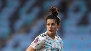 Arsenal defender Jen Beattie agrees new contract