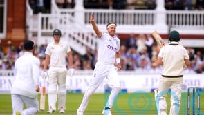 Three quick wickets give England renewed hope in second Ashes Test