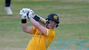 Nottinghamshire reach Vitality Blast quarter-finals by beating Leicestershire