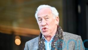 Actor Simon Callow criticises use of trigger warnings in theatre
