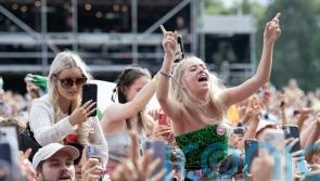 Trnsmt crowds face potential thunderstorms after Met Office issues warning
