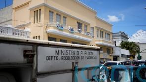 Police in Guatemala search party offices of progressive presidential candidate