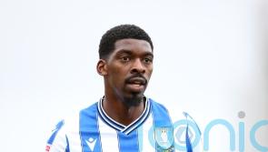 Sheffield Wednesday edge past Stockport on penalties after scoring late leveller