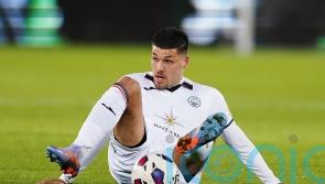 ‘He hasn’t said yes and hasn’t said no’ – Swansea in Joel Piroe contract talks