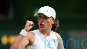Top seed Iga Swiatek fights back to reach Western and Southern Open semi-finals
