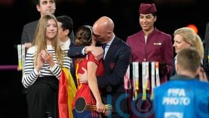 Spanish federation president apologises for kissing one of the players