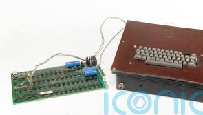 Early Apple computer that helped launch company sells at auction