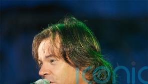 Tributes paid to Runrig frontman Bruce Guthro