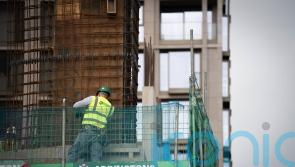 Starmer accused of ‘flip-flopping’ on housing by blocking pollution rules cut