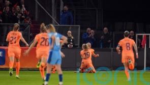 England suffer last-gasp loss on Sarina Wiegman’s Netherlands return