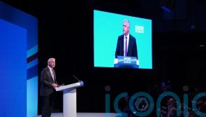 Steve Barclay announces plans to stop trans women using female hospital wards