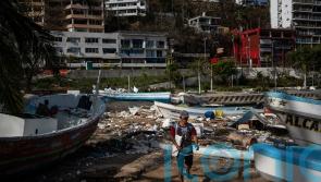 More help arrives in Acapulco after hurricane death toll rises