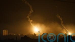 Thousands of Palestinians flee from Gaza City hospital after Israeli attacks