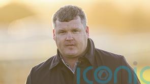 Elliott mob-handed in Troytown