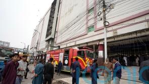 Shopping centre blaze in Pakistan kills at least 10 and injures 22 others