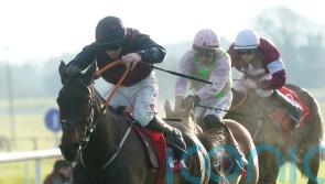 Farren finishes strongly to grab Royal Bond Glory