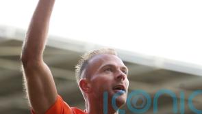 Blackpool boss Neil Critchley hoping Jordan Rhodes can stay