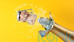 Experts warn of eye injuries when opening bottles of fizz