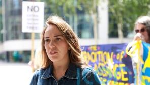 Assange’s wife pays tribute to John Pilger as ‘consistent ally of dispossessed’
