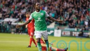 Hibernian snatch late point against Motherwell