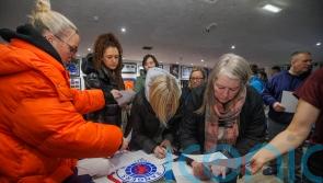 Letters urging DUP to stand firm signed in loyalist areas amid deal speculation