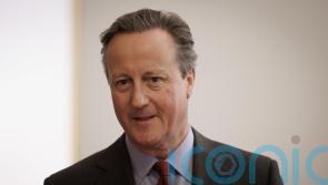Cameron tells Netanyahu of two-state need, warning of ‘unimaginable’ suffering