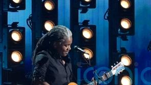 Tracy Chapman serenades Grammy audience with moving rendition of Fast Car