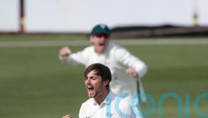 Ed Barnard leads Warwickshire recovery after Surrey seamers make inroads