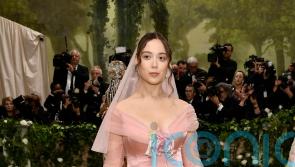 Singer Laufey reveals why Kris Jenner gave her mint mouth spray at the Met Ball