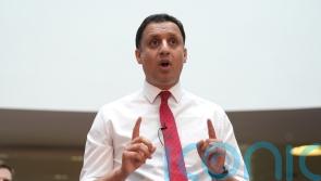 Sarwar pledges Labour will put Scotland at forefront of medical research