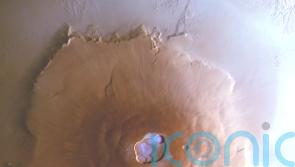Morning frost detected on volcanoes near Mars’s equator