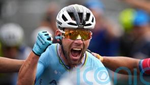 How does Mark Cavendish compare to previous record holder Eddy Merckx?