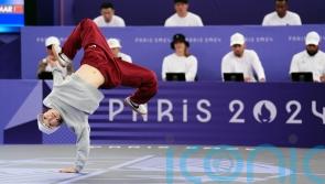 Breaking is not bad – the B-girls face-off and delight the Paris crowds
