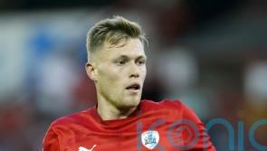 Barnsley bounce back from opening defeat with win at Lincoln