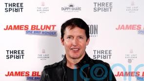 James Blunt vows to legally change name if album reaches top spot