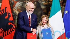 Italy sends the first ship with migrants to Albania
