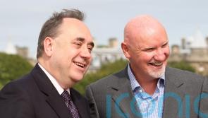 Businessman Sir Tom Hunter paid to return Alex Salmond&rsquo;s body to Scotland