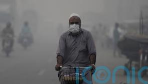 Record-high pollution makes thousands ill in Pakistan